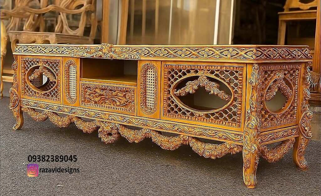 classic luxury tv table